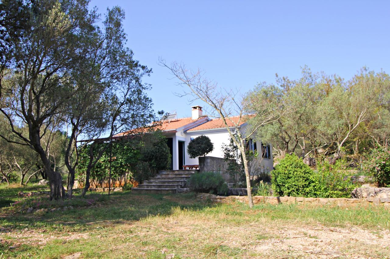 Guest House Beverin Sali Exterior photo